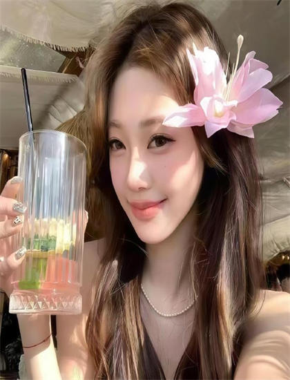 深入探讨：《红色行动队天降横财》的视觉特效与美术设计——带你了解不为人知的细节