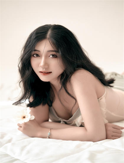 文化解读《战象俊波》：探索文化的传统元素与现代诠释 理解文化认同的建构过程